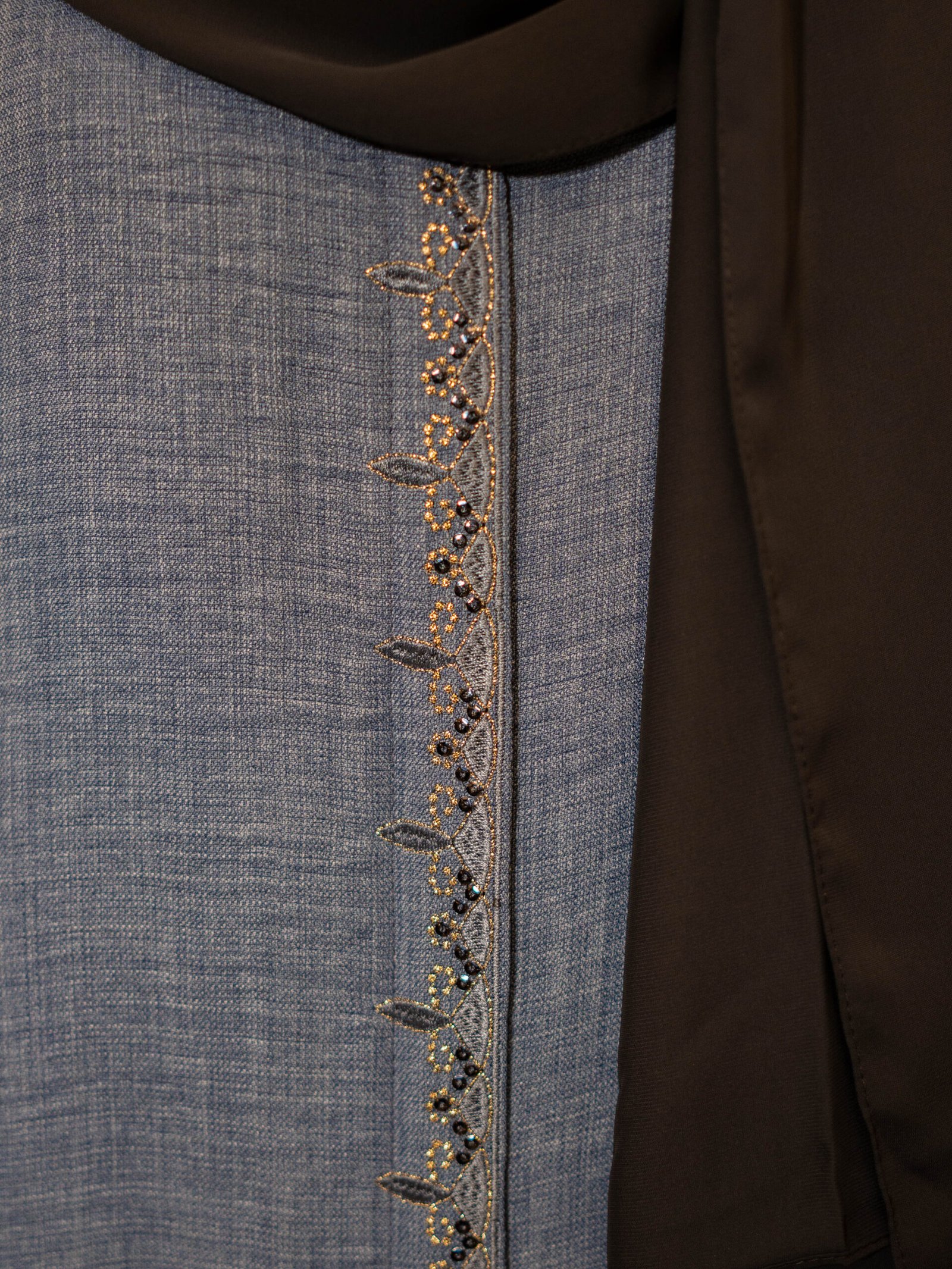 Blue İNCİ embroidered Turkish abaya, embroidery running along the front zip